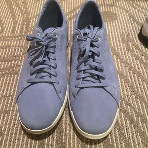COLE HAAN GRANDPRO LIGHT BLUE GENTLY USED SNEAKER  SIZE 14